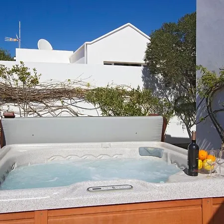ヴィラ Casa Pardelera - 3 Bedroom - Great Pool Area With Jacuzzi - Perfect For Families プエルト・デル・カルメン